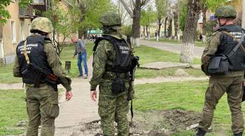 Следователи осмотрели место обстрела учебного центра в Донецке