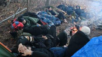 В Польше заявили о группе белорусских военных у лагеря мигрантов в Кузнице
