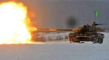 AT: в случае войны российские танки вошли бы в Киев в первый же день