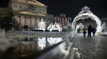 Световые новогодние конструкции будут украшать Москву до весны 