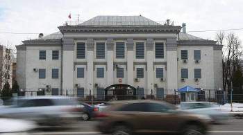 Посольство России в Киеве продолжает работать в штатном режиме