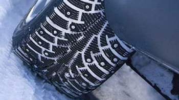 В Финляндии водителя оштрафовали за использование шипованных шин зимой