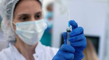 Решение о времени прививок от гриппа и COVID-19 не принято, заявил Мурашко