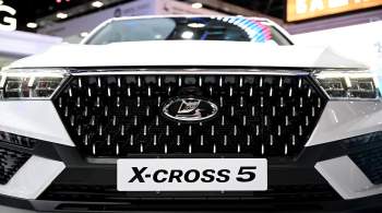 Председатель ЛДПР Слуцкий заявил на ПМЭФ, что купил первую Lada X-Cross 5