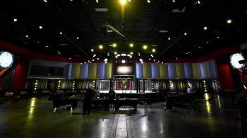 Главный бой турнира UFC в Вегасе остановили из-за жуткого рассечения: фото