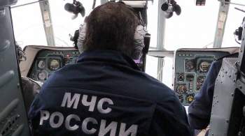 В Мурманской области продолжают поиски пропавших после опрокидывания катера