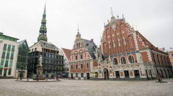 В Латвии предложили приостановить выдачу туристических виз россиянам