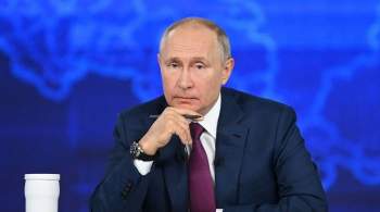 Путин подписал закон об удалении из интернета порочащей честь информации