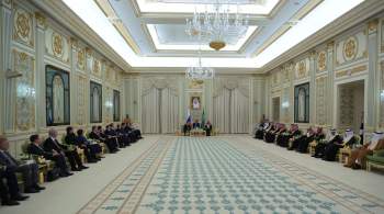 Наследный принц СА встретил Путина возле входа во дворец 