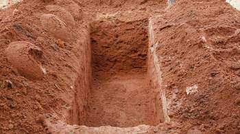 При подготовке могилы на тольяттинском кладбище откопали останки человека