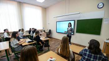 Голикова оценила нехватку педагогов в России 