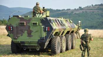 Сербия развернула военные подразделения у административной линии с Косово