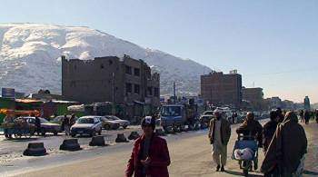 В Кабуле распродают брошенное американское снаряжение, сообщил источник