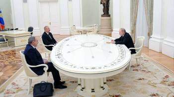  Накопились вопросы  — зачем Путин пригласил Алиева и Пашиняна в Сочи