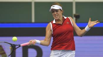 Павлюченкова проиграла Азаренко в первом круге теннисного турнира в Дубае