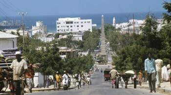 При взрыве в Могадишо погибли семь человек, сообщили СМИ