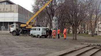 В Днепропетровске демонтировали памятник Александру Матросову