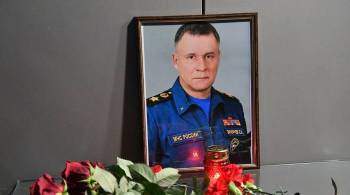 В Элисте открыли памятник погибшему главе МЧС Зиничеву