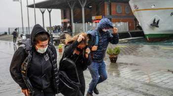 Число погибших из-за урагана в Турции возросло до шести человек
