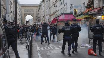 В Париже ужесточились столкновения на манифестации курдов