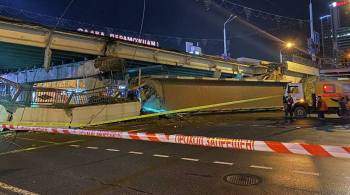 В Минске обрушилась пешеходная часть моста