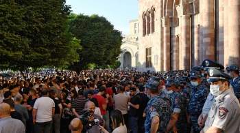Митингующие в Ереване потребовали разъяснений по договору о границе