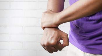 Судороги в мышцах рук и ног: почему возникают, как лечить