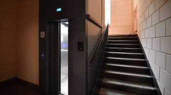 В Подмосковье три человека пострадали при падении лифта 
