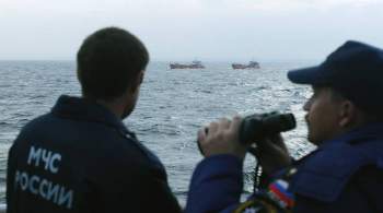 Источник: спасательный плот с тонущего в Белом море судна прибило к берегу