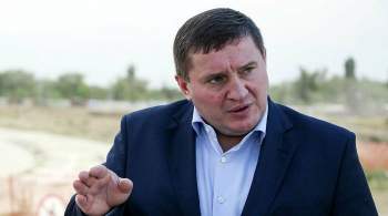 Волгоградский губернатор сделал повторную прививку от коронавируса