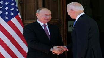 Американские журналисты устроили давку на встрече Путина и Байдена