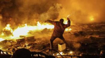 Спустя десять лет после Евромайдана Украина разрушилась, заявил экс-премьер 