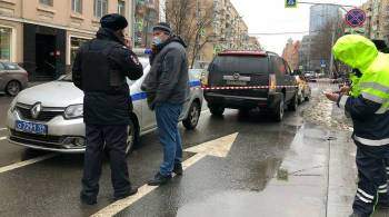 Источник рассказал, из какого оружия мужчина стрелял в таксиста в Москве 