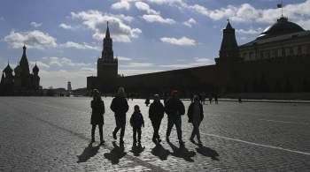 Эксперт рассказал, сколько туристов не поехали в Москву и Петербург