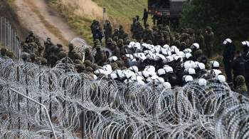 Дуда заявил о попытках мигрантов прорвать границу Польши