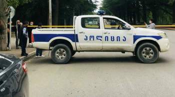 Мужчина, напавший на  Банк Грузии  в Кварели, удерживал 13 заложников