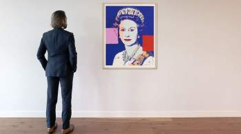 Портрет Елизаветы II работы Уорхола продали за рекордную сумму