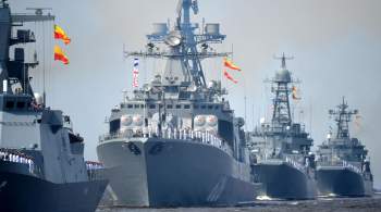 Корабли Балтфлота провели генеральную репетицию парада в преддверии Дня ВМФ