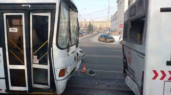 В Красноярске семь человек пострадали в ДТП с двумя автобусами