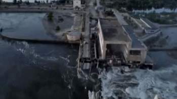СК осматривает место разрушения Каховской ГЭС, несмотря на обстрелы ВСУ