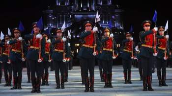 В Москве начинается фестиваль военных оркестров  Спасская башня 