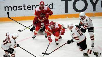 Китайская команда по хоккею завершила тренировки в России
