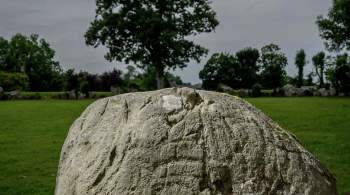 В Ирландии обнаружили наскальные изображения на 4000-летнем каменном круге