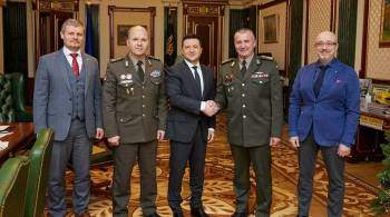  У него там бронелифчик?  Украинцы высмеяли внешний вид министра обороны 