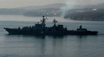 Флагман ТОФ  Варяг  уничтожил в заливе Петра Великого  вражеский  корабль