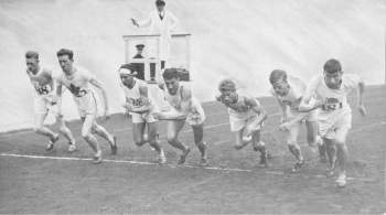 Скандальное фото, тренировки в поезде: история Олимпийских игр 1928 года