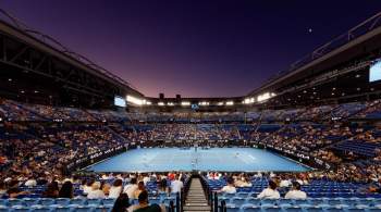 Теннисистам с COVID-19 разрешили играть на Australian Open