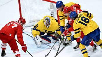 Российские хоккеисты обыгрывают шведов после второго периода полуфинала ОИ