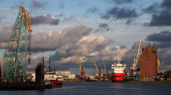 Судно с грузами для Калининграда прибыло в морской торговый порт