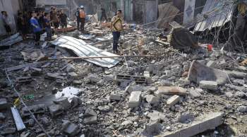 Не менее 14 человек погибли при обстреле лагеря в Газе, сообщают СМИ 